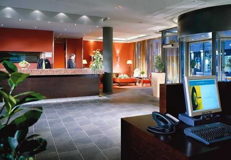 מלון Courtyard By Marriott Munich City Center