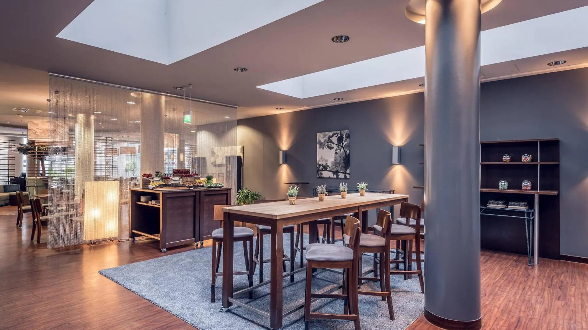 Courtyard By Marriott Munich City Center 4*,