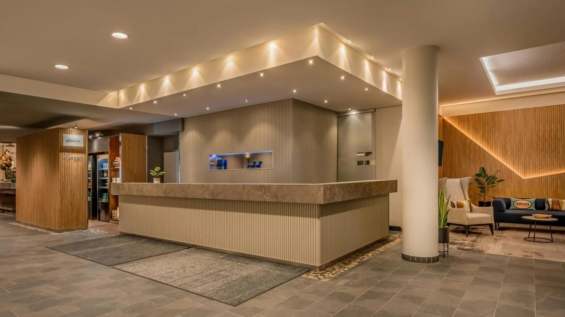 Courtyard By Marriott Munich City Center 4*,